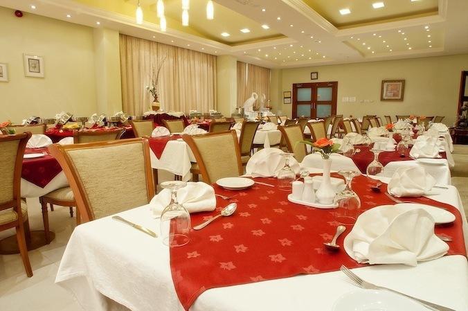 Safeer Plaza Hotel Маскат Экстерьер фото