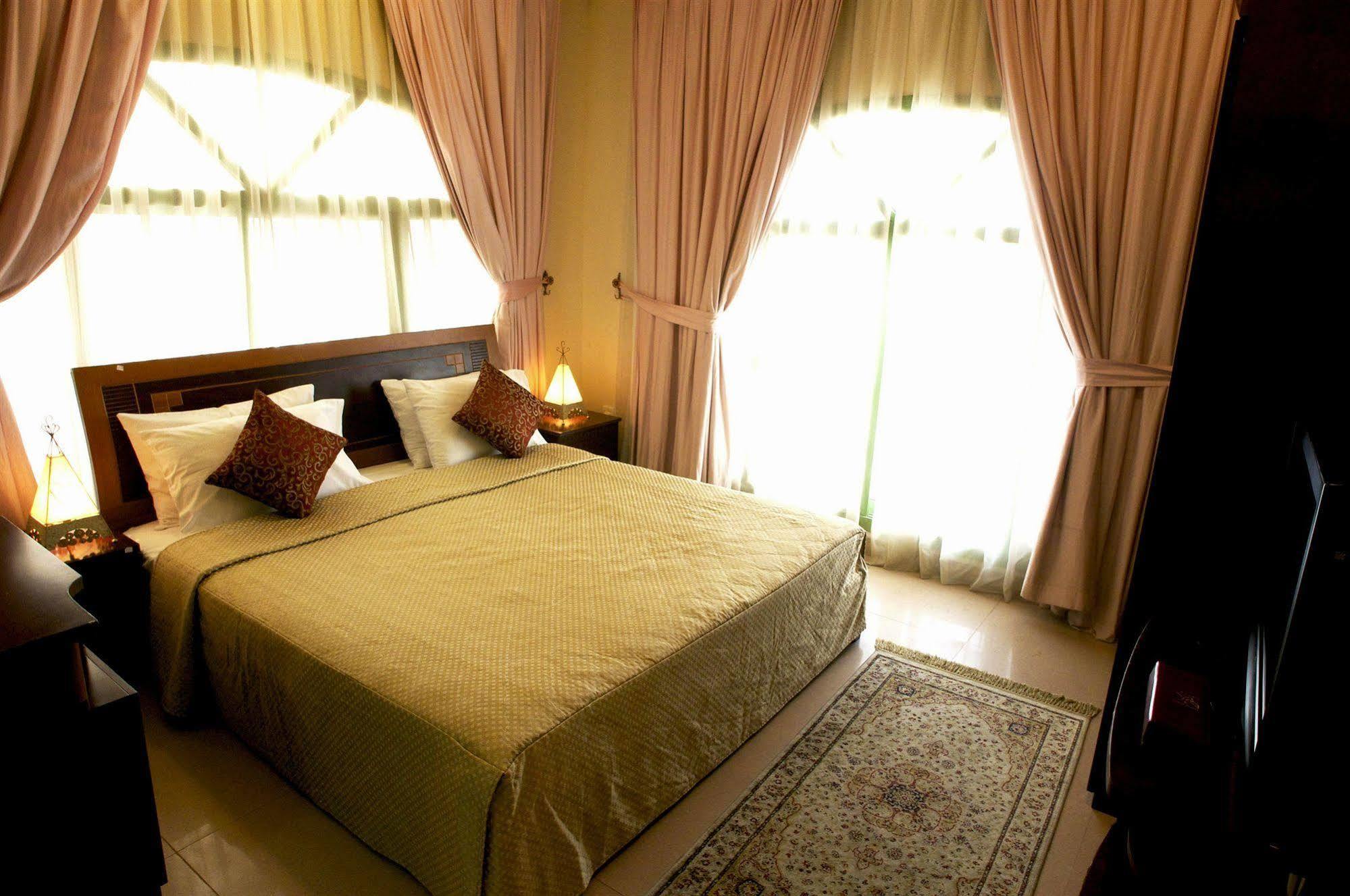 Safeer Plaza Hotel Маскат Экстерьер фото